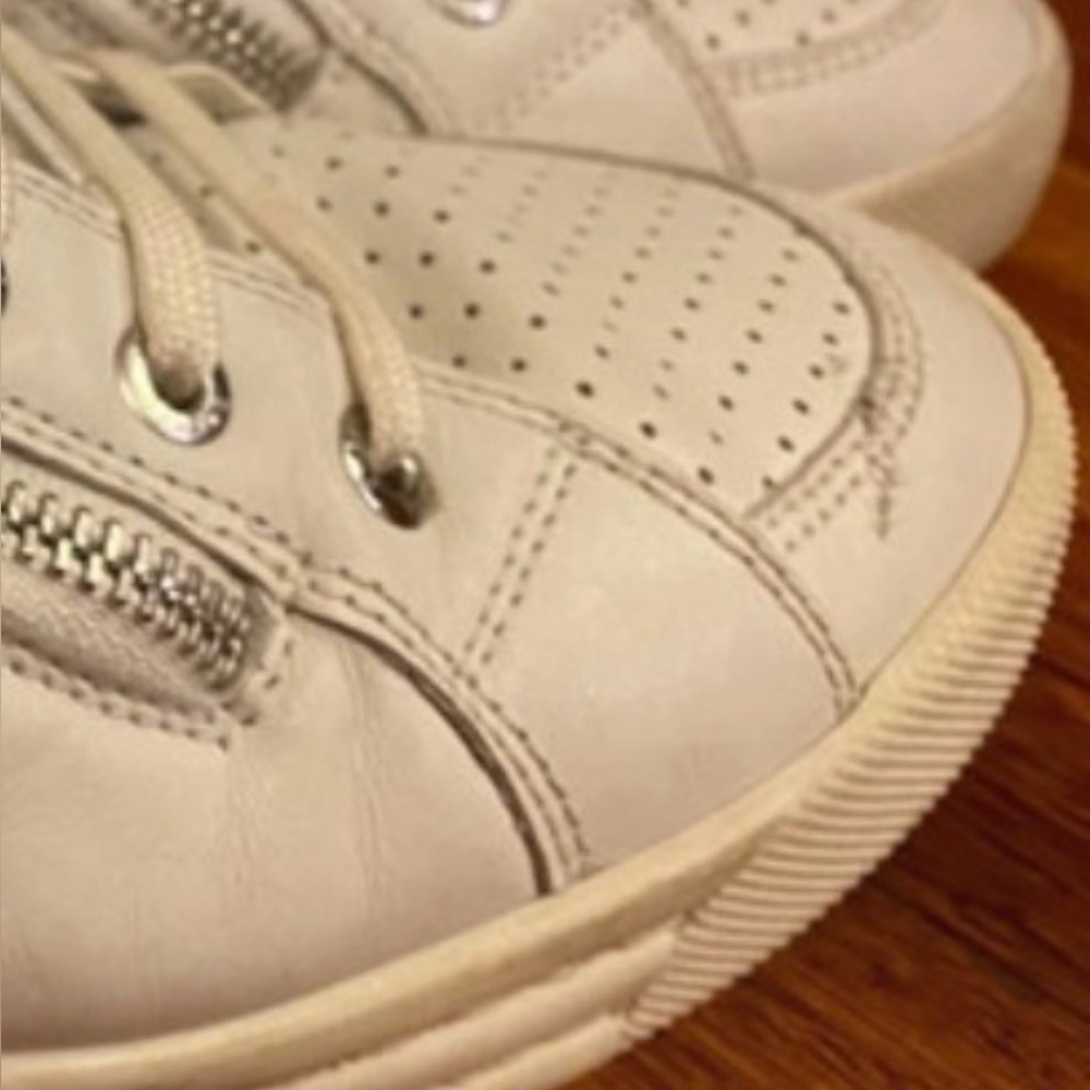 Hot Deal: Chanel White Leather CC High Top Sneakers w/Side Zippers - Picture 7 of 9